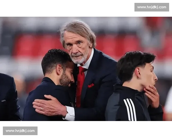 塞斯科加盟红魔 曼联球迷暂缓抗议拉特克利夫