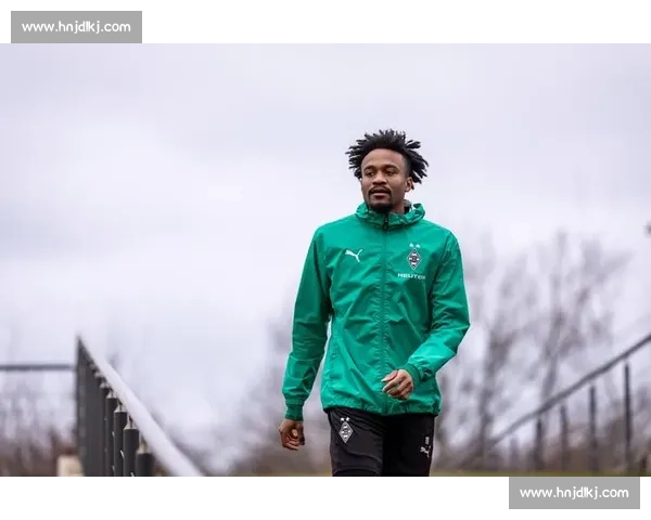 门兴 800 万欧锁定伯尔尼 16 岁双胞胎：右后卫 + 边锋双星创德甲纪录